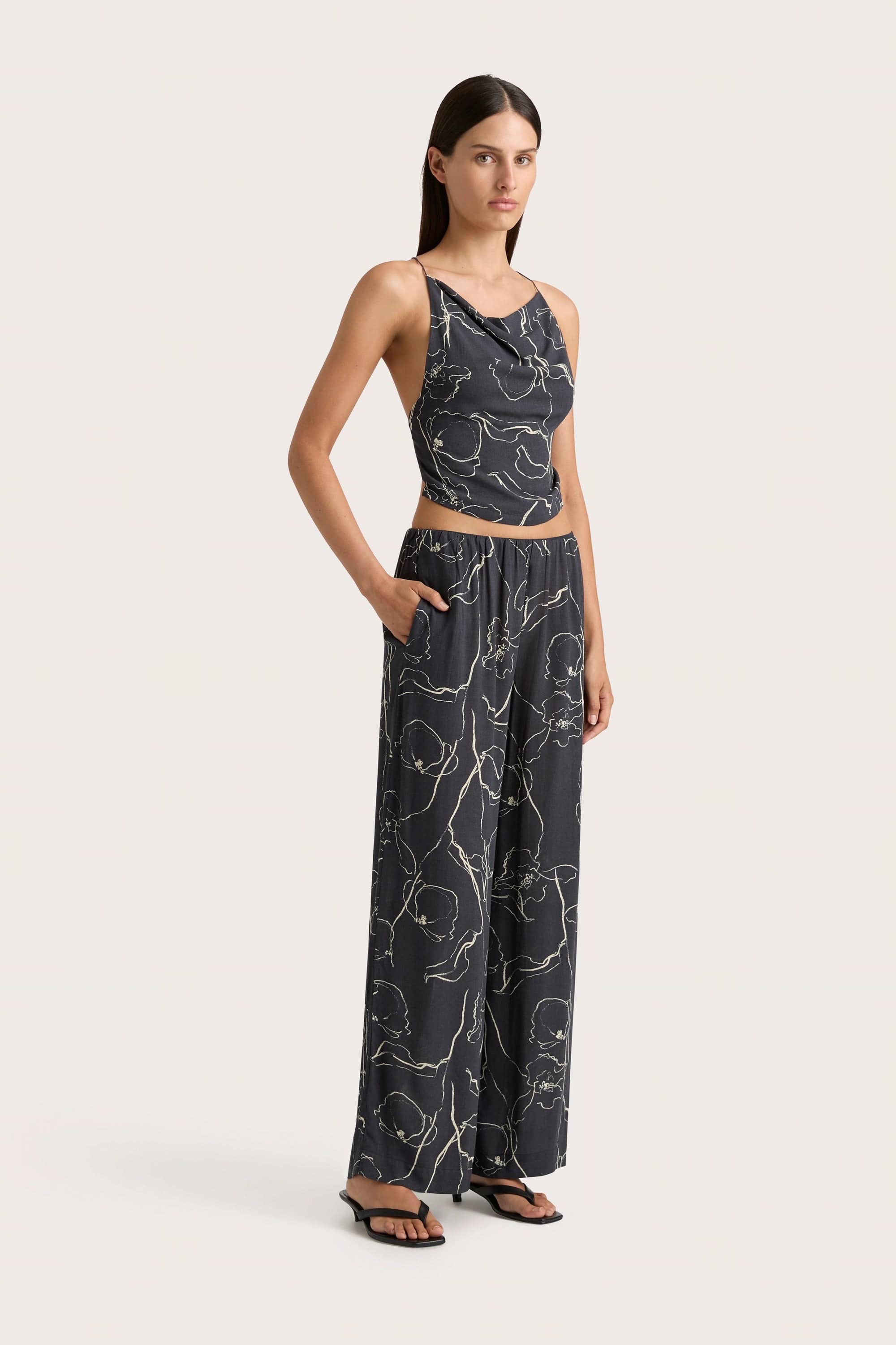 Aurelie Top Calla Charred Navy - Final Sale - Image 3