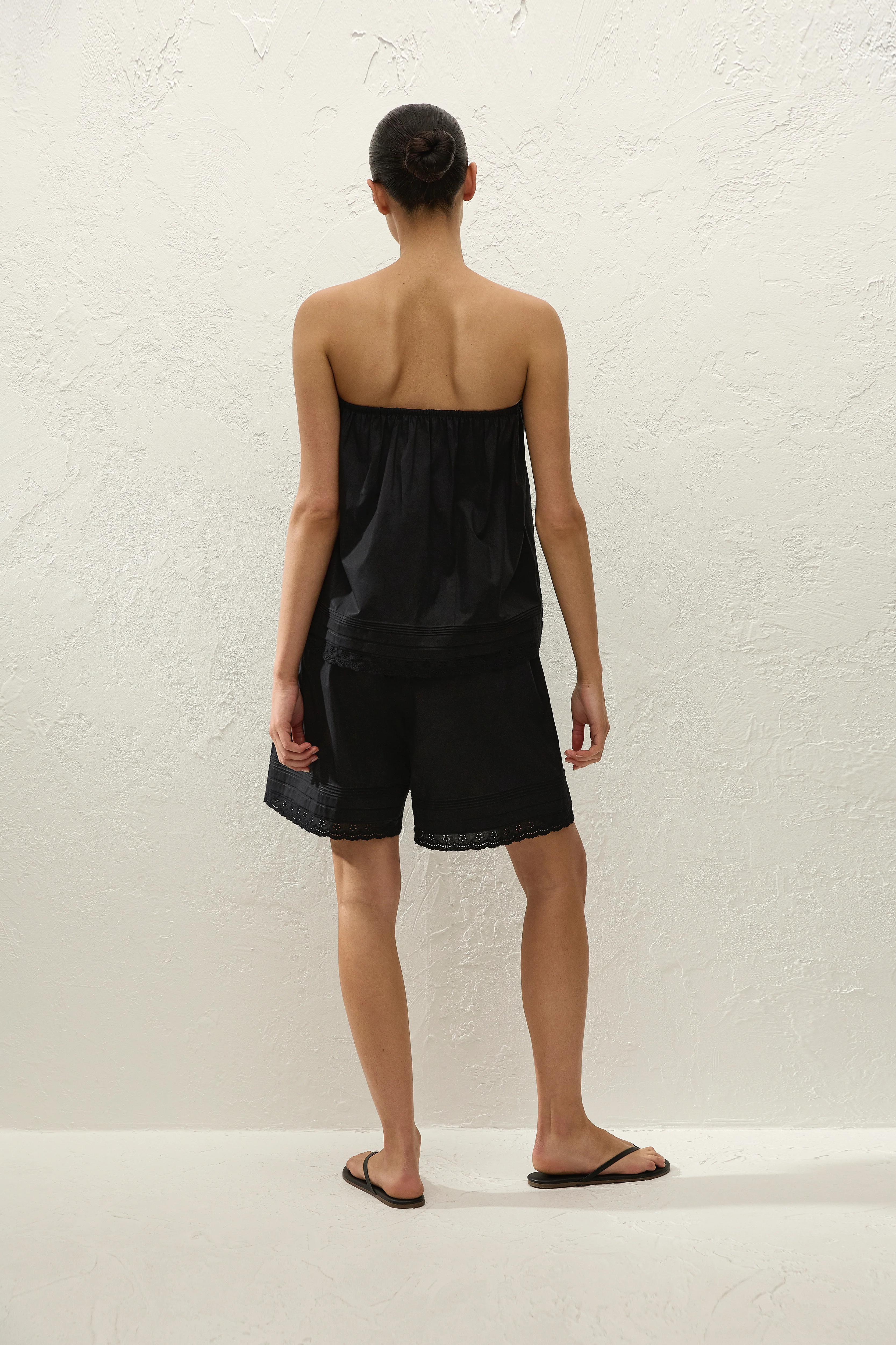 Filomena Short Fiore Lace Black - Image 3