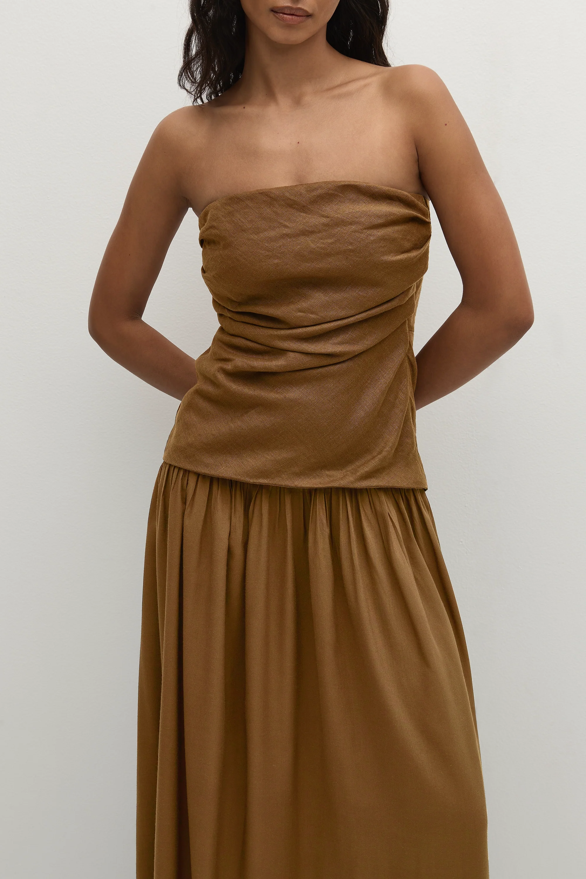 Hedy Maxi Dress Tobacco - Final Sale - Image 2