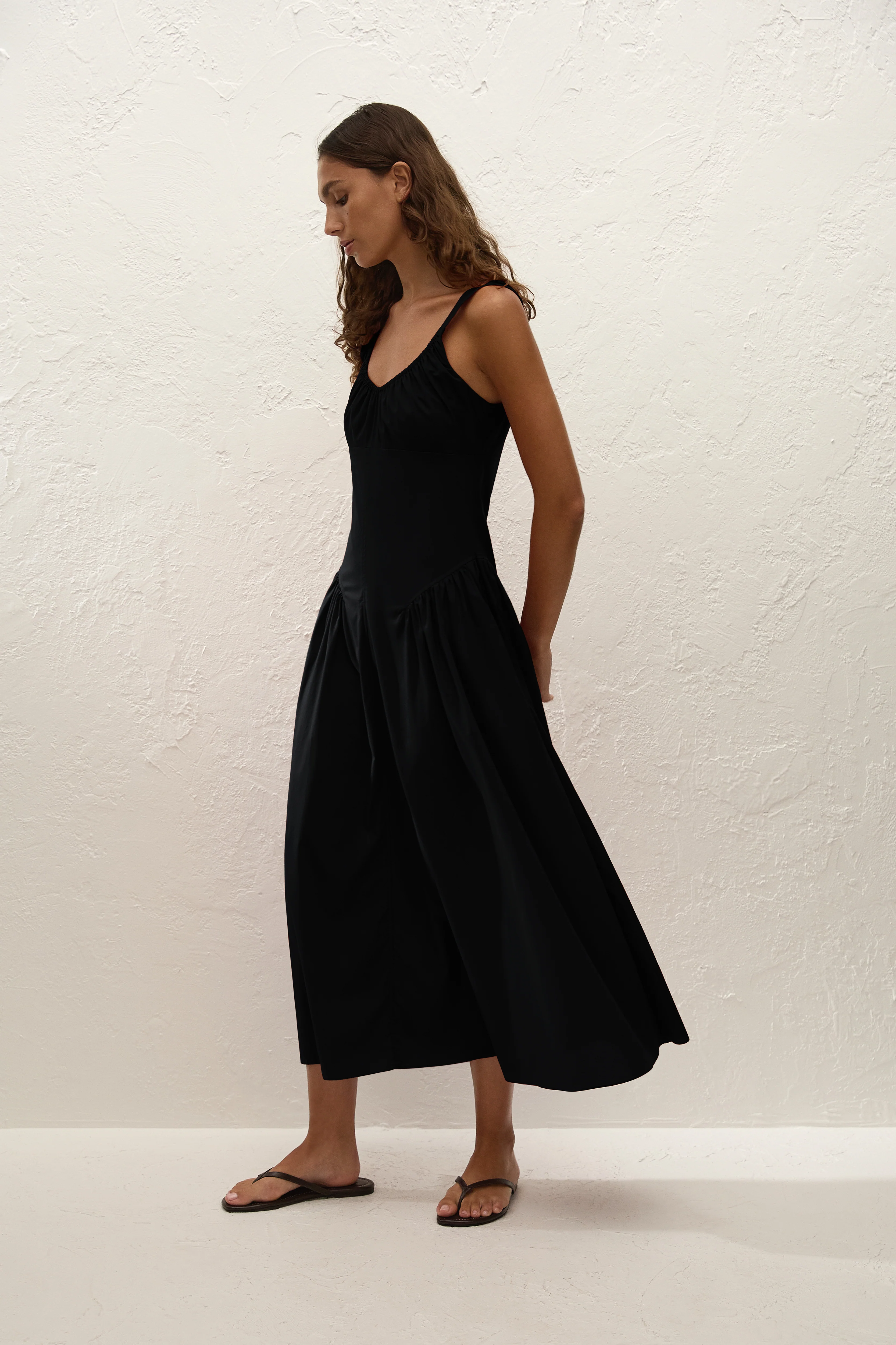 Olas Midi Dress Black - Image 3