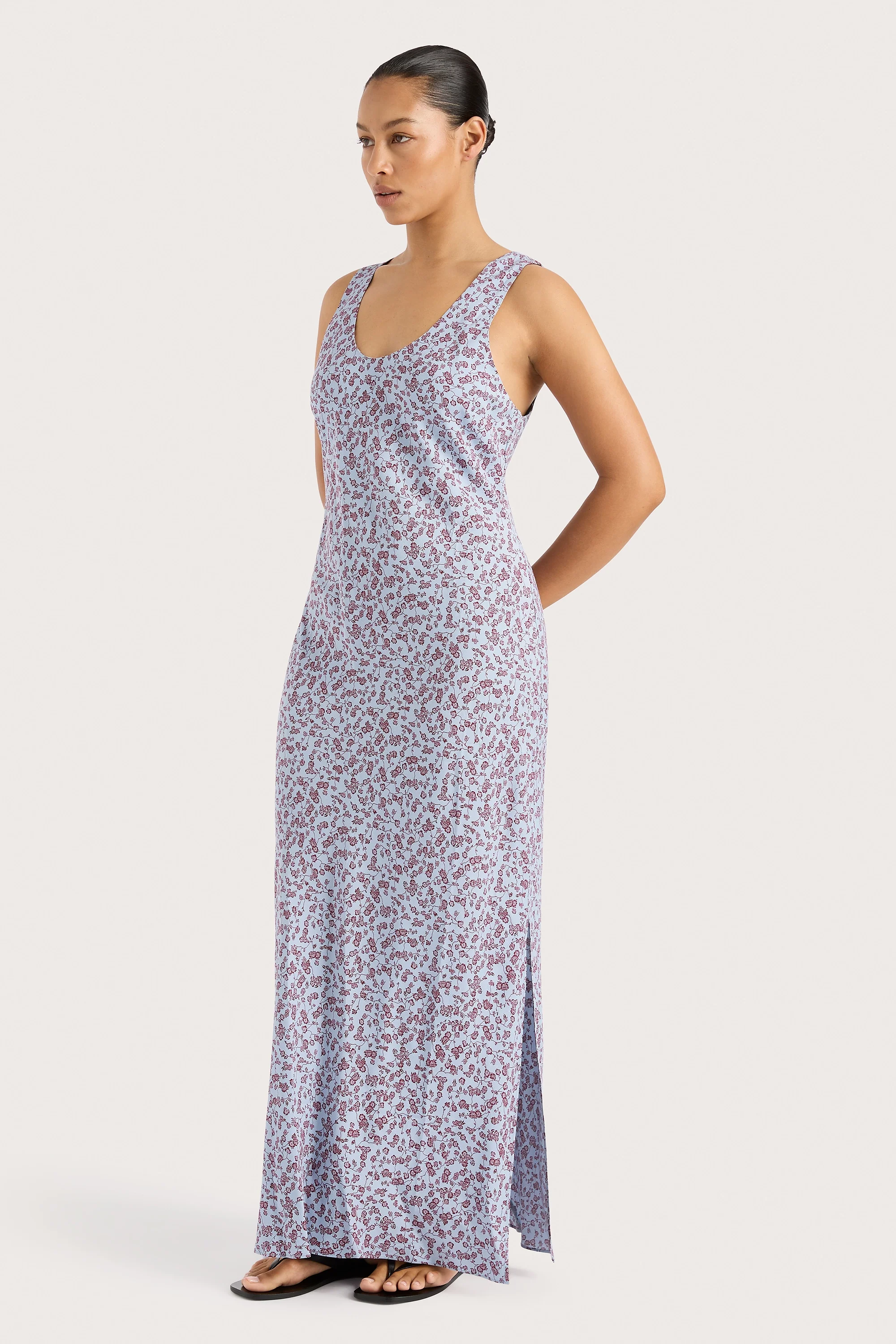 Olivia Maxi Dress Amaryllis Floral Blue - Final Sale - Image 3