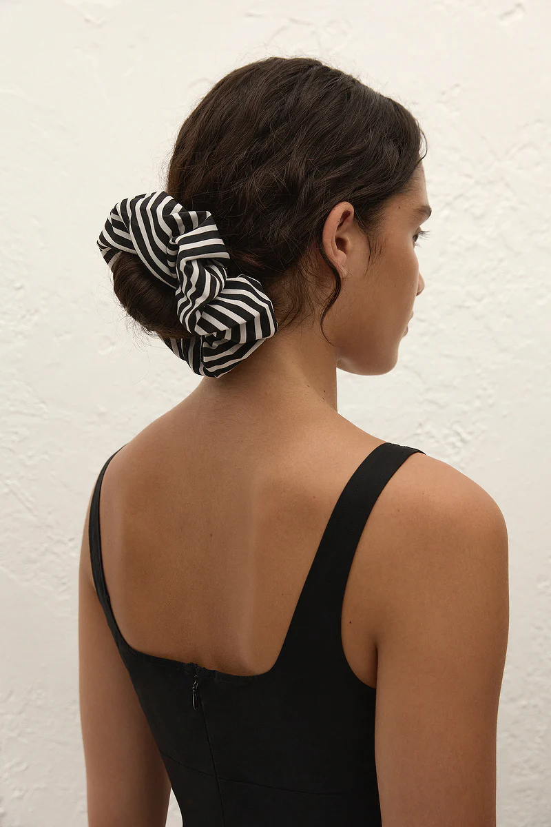 Hair Scrunchie Toscano Stripe Black - Image 3