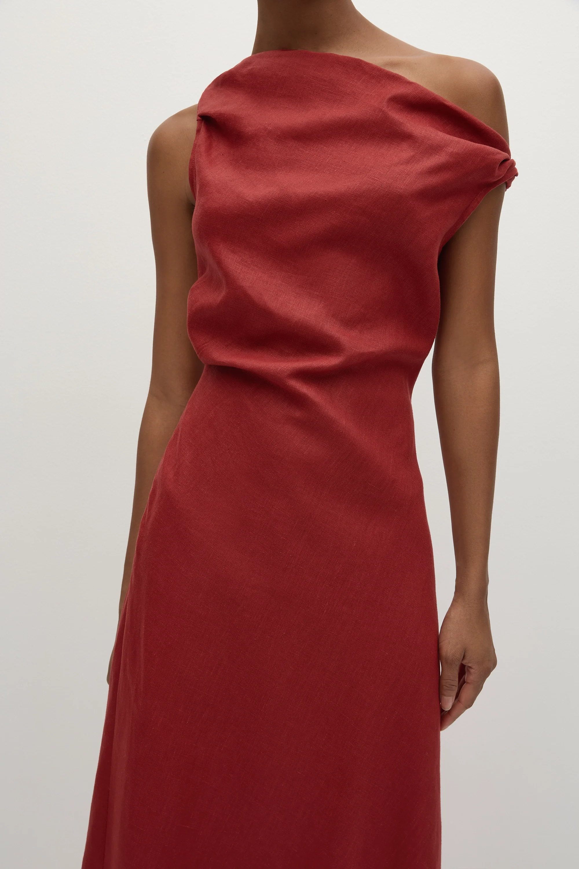 Suis Midi Dress Deep Red - Final Sale - Image 3