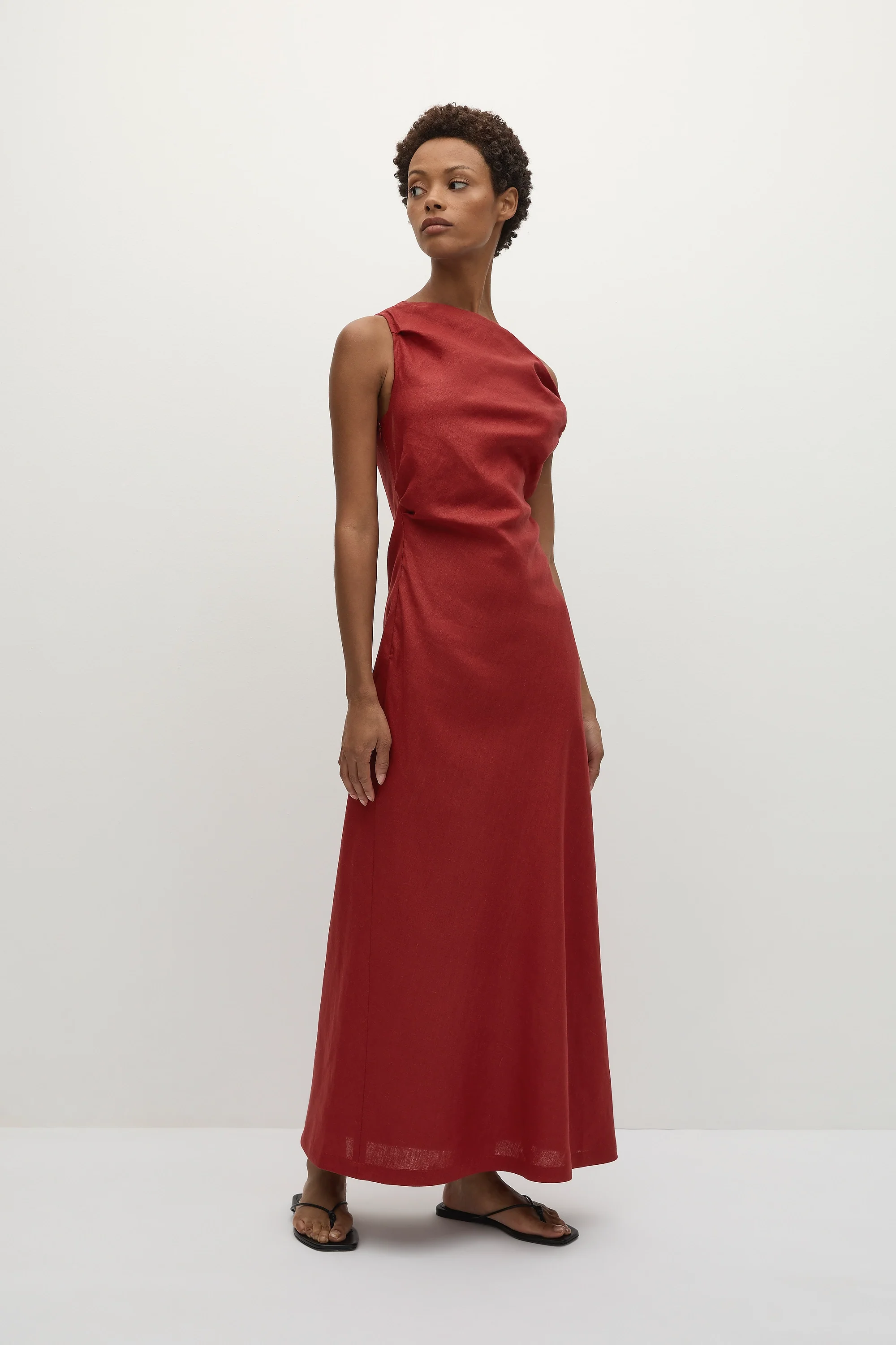 Suis Midi Dress Deep Red - Final Sale - Image 4