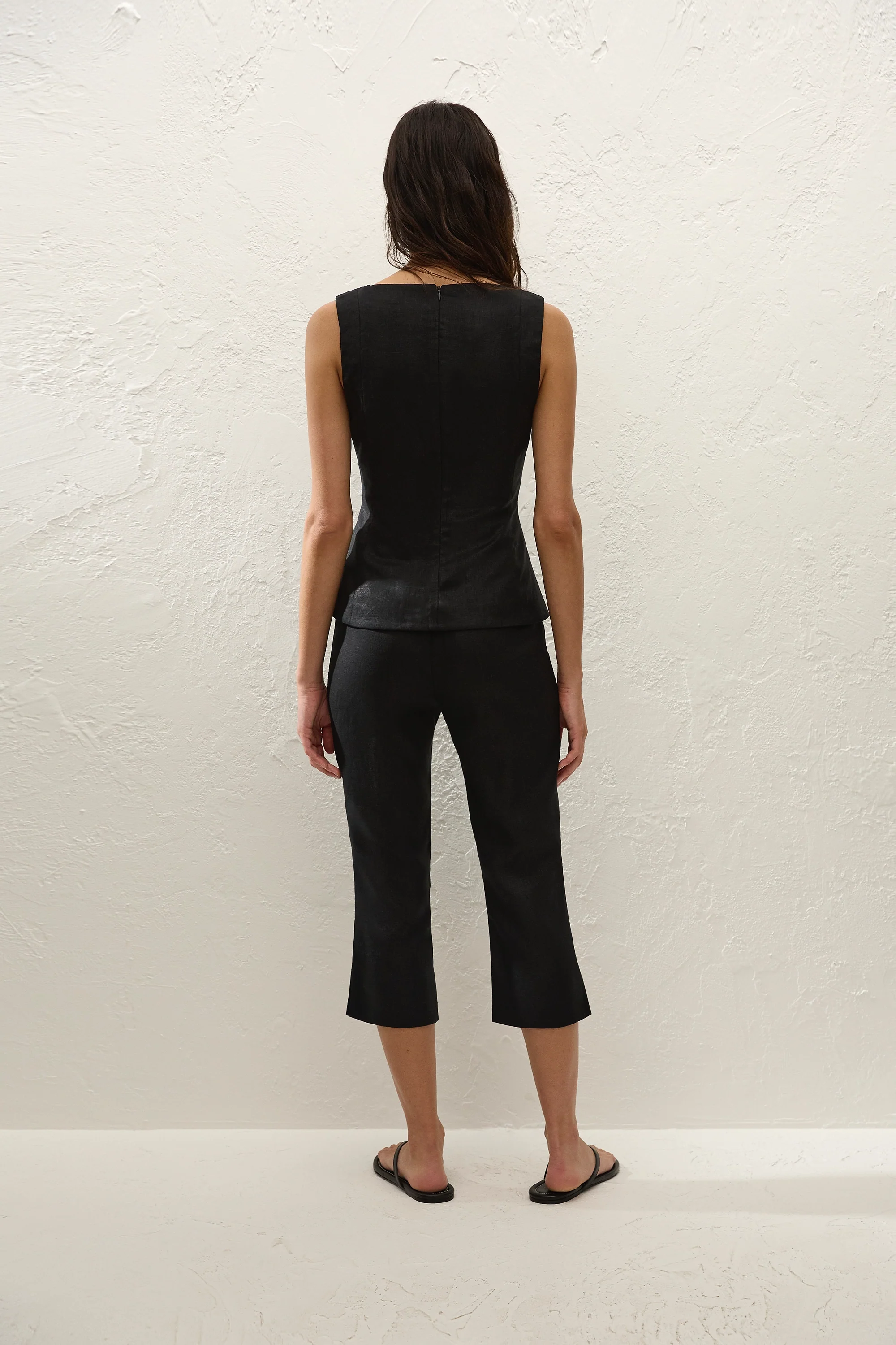 Valeria Capri Black - Image 4