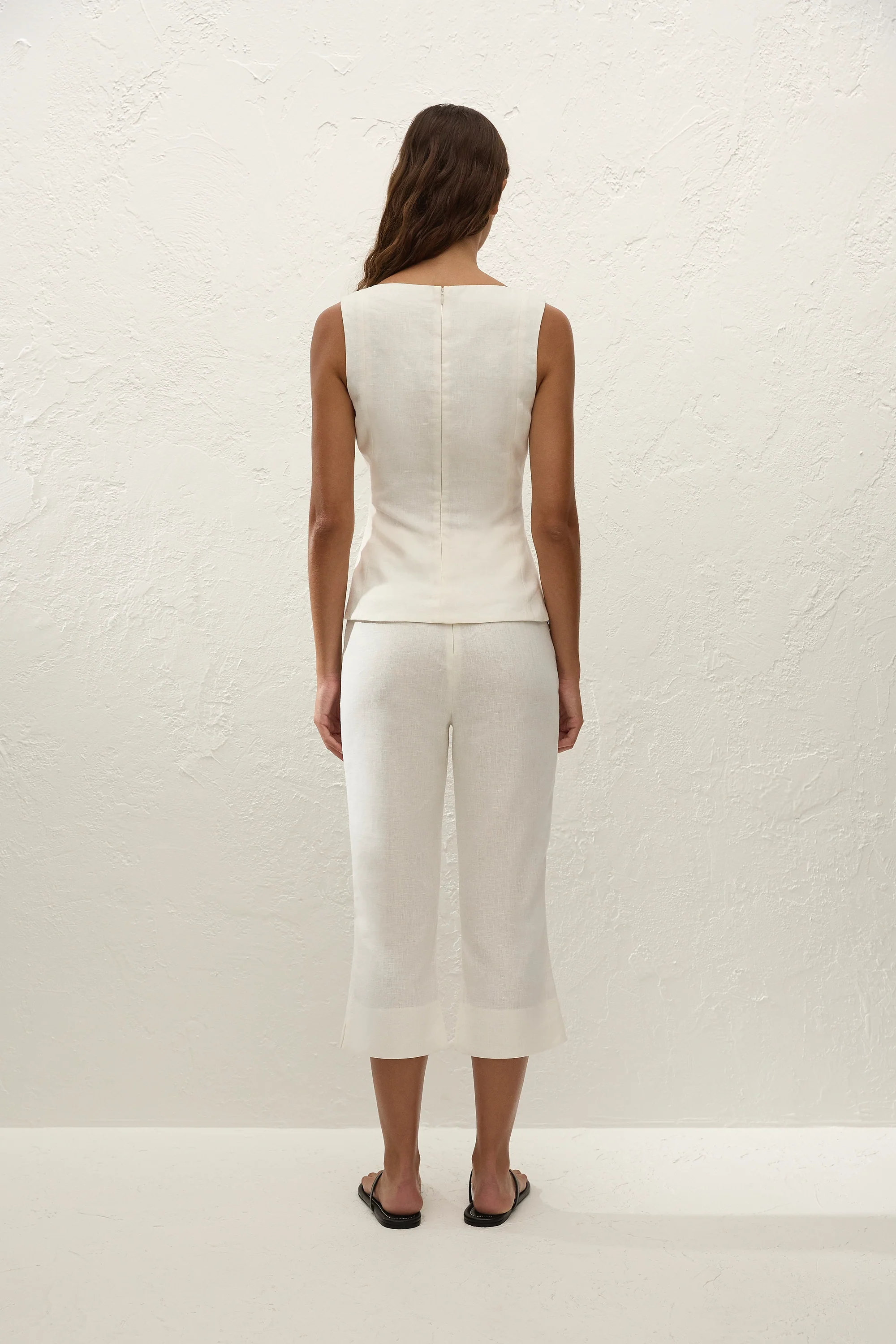 Valeria Capri White - Image 4